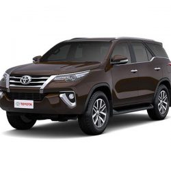 Toyota_Fortuner_2017_(3)